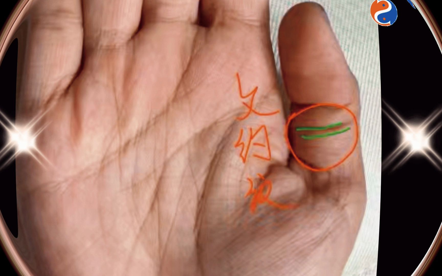 大拇指出现"文约纹"先苦后甜再发福发贵的手纹!