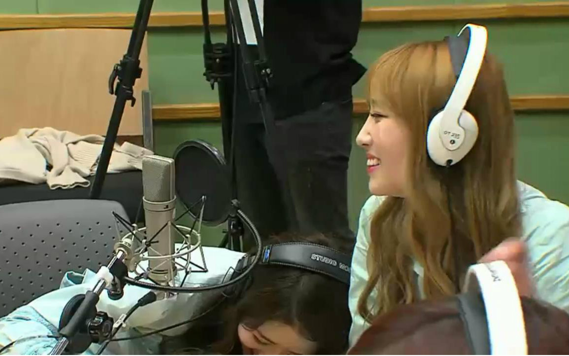 【lovelyz】160506 kisstheradio with lovelyz_哔哩哔哩_bilibili