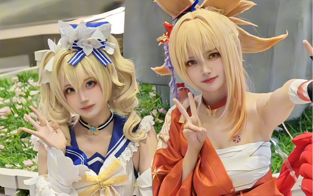 去漫展玩当然要和朋友一起拍照噜!