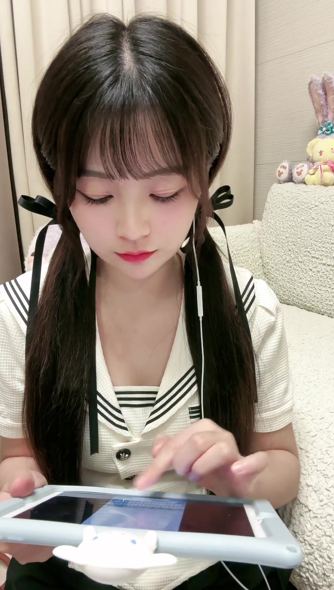 【颜沁】一只小沁正在直播 2024年05月16日22点22分