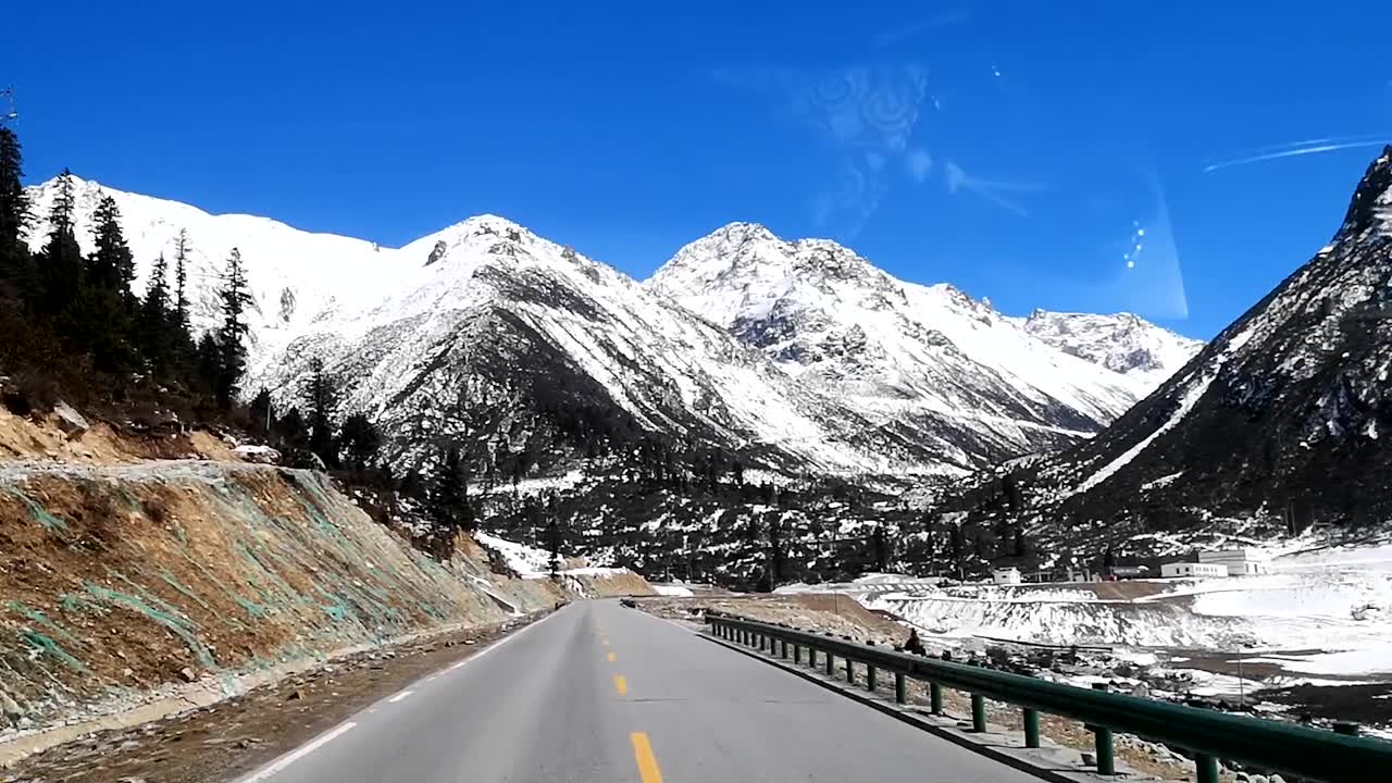 [图]一路向西 ，带你去看318川藏线 全程美景记录。