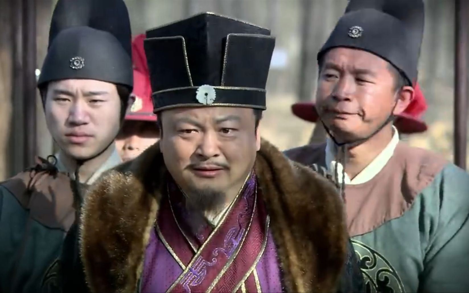 皮五财主欺行霸市皮五借上菜机会让巡抚大人主持公道