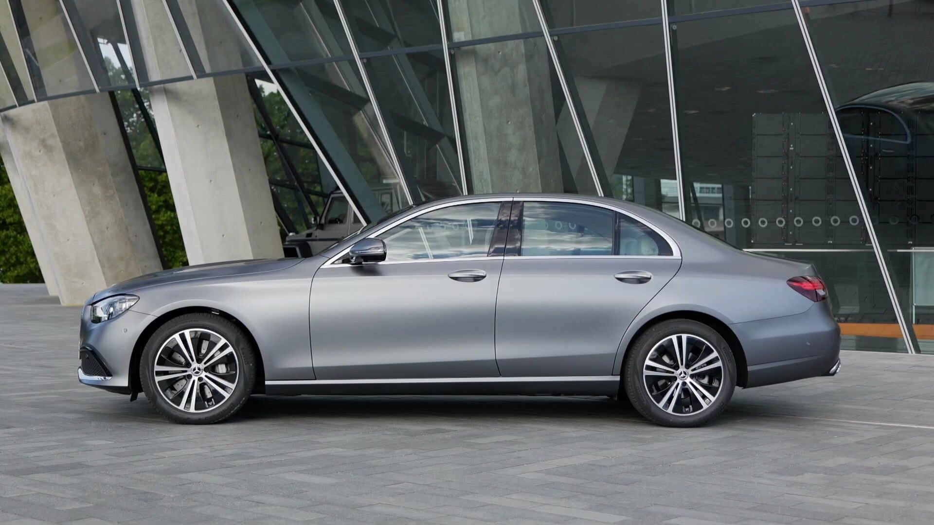 2021 奔驰 mercedes e-class e350 新款改款 德国测评 【半混动豪华