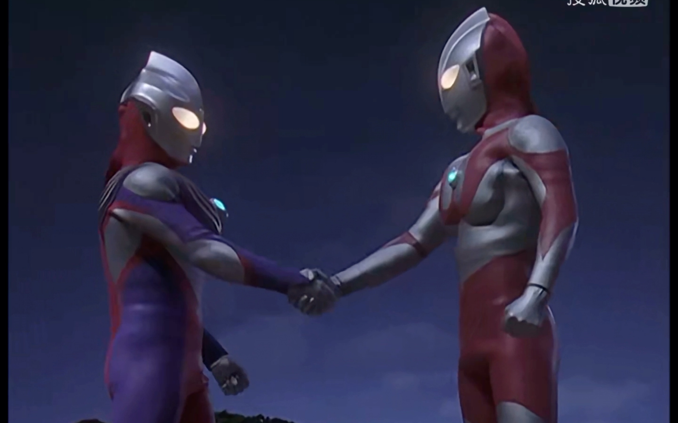 迪迦奥特曼-两个奥特曼的握手_哔哩哔哩 (゜-゜)つロ 干杯~-bilibili