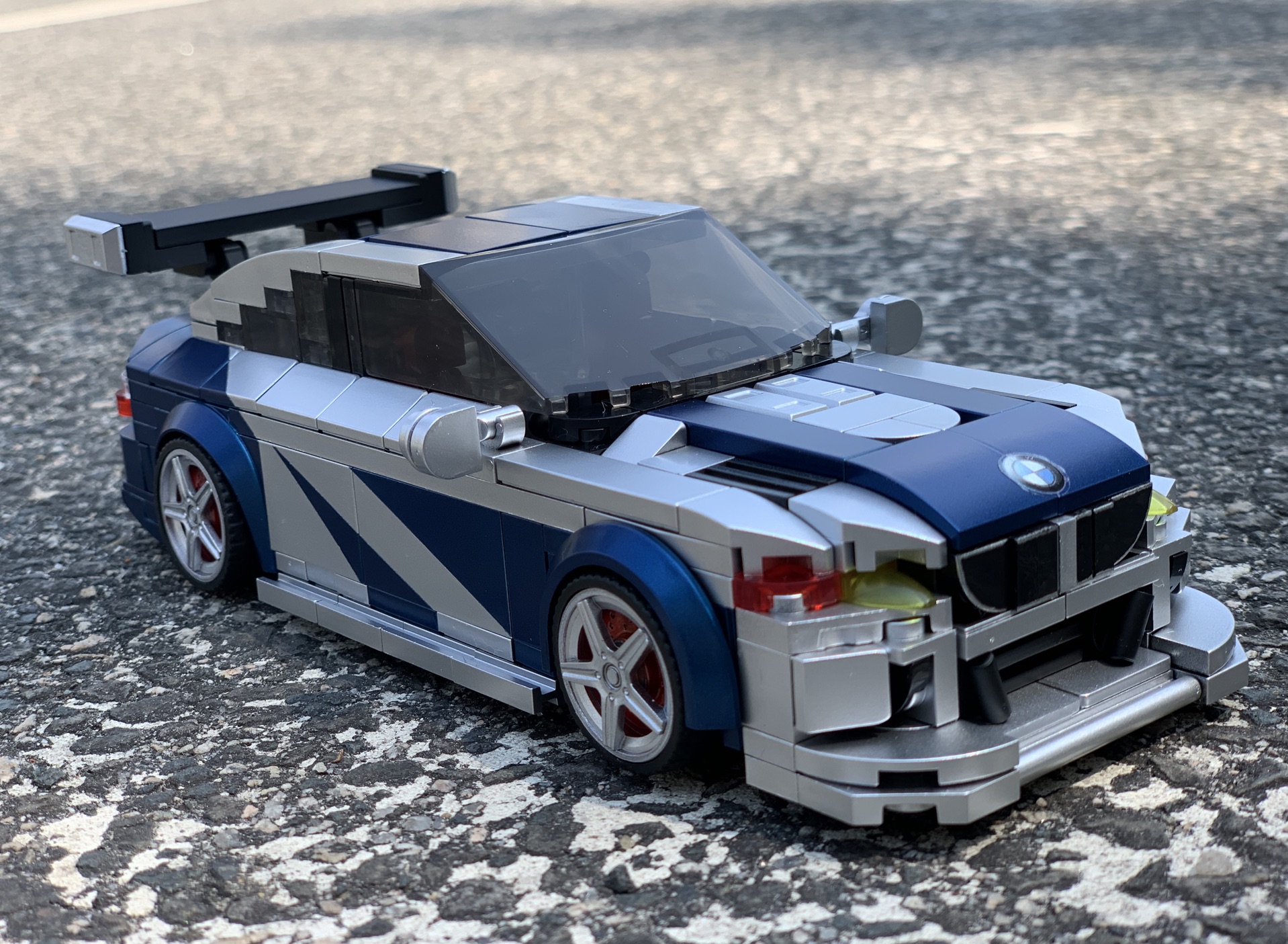 8格moc,宝马bmw m3 e46 极品飞车涂装(金属银 昼夜蓝)原车来自国内