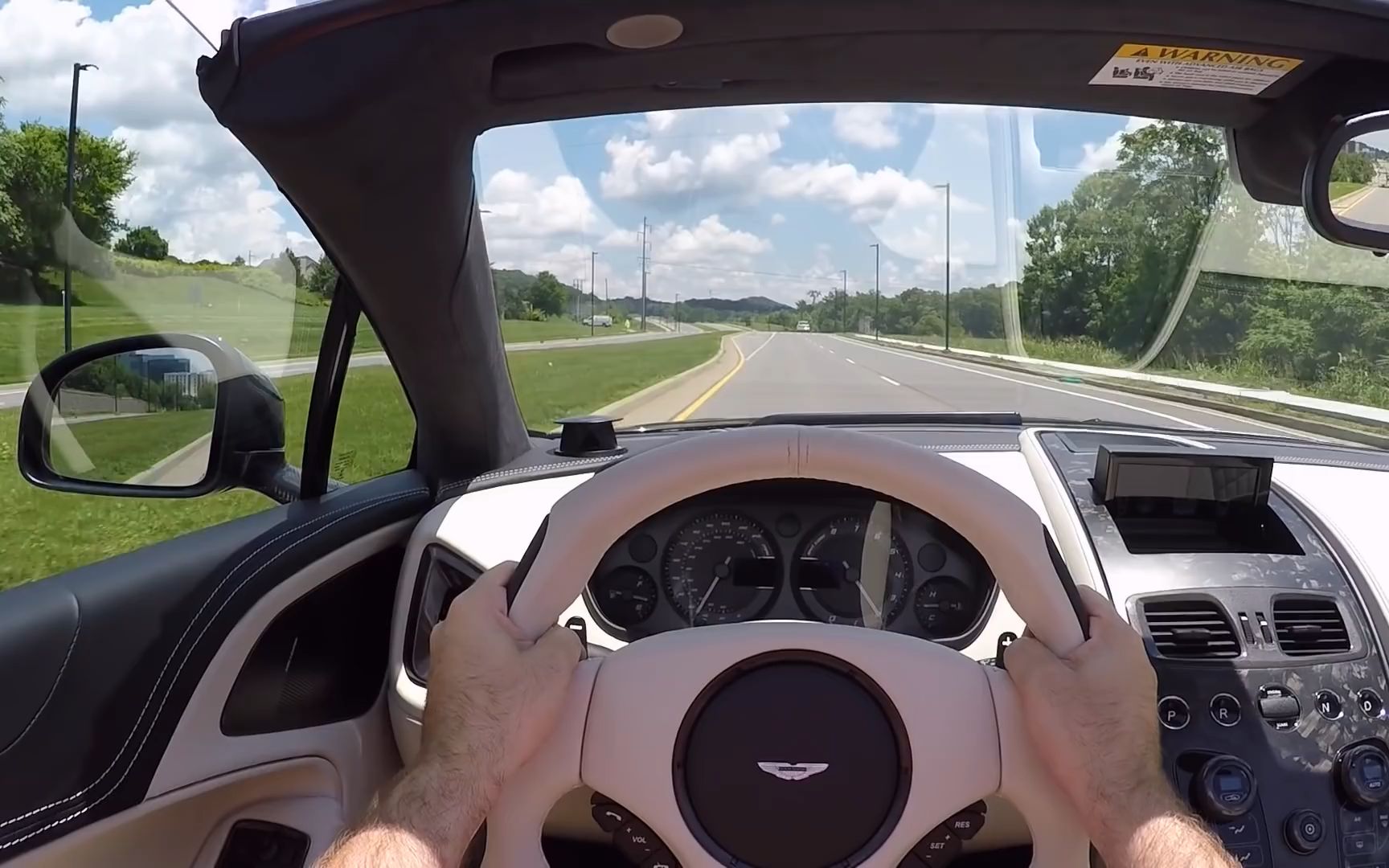 2018 阿斯顿马丁aston martin vanquish s volante 第一视角驾驶