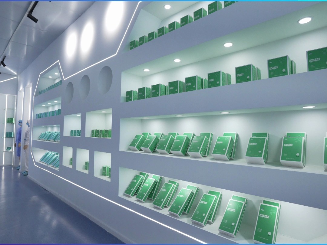 “人形大力神杯”成功应战吉尼斯海信2026世界杯定制产品展现冠军实力