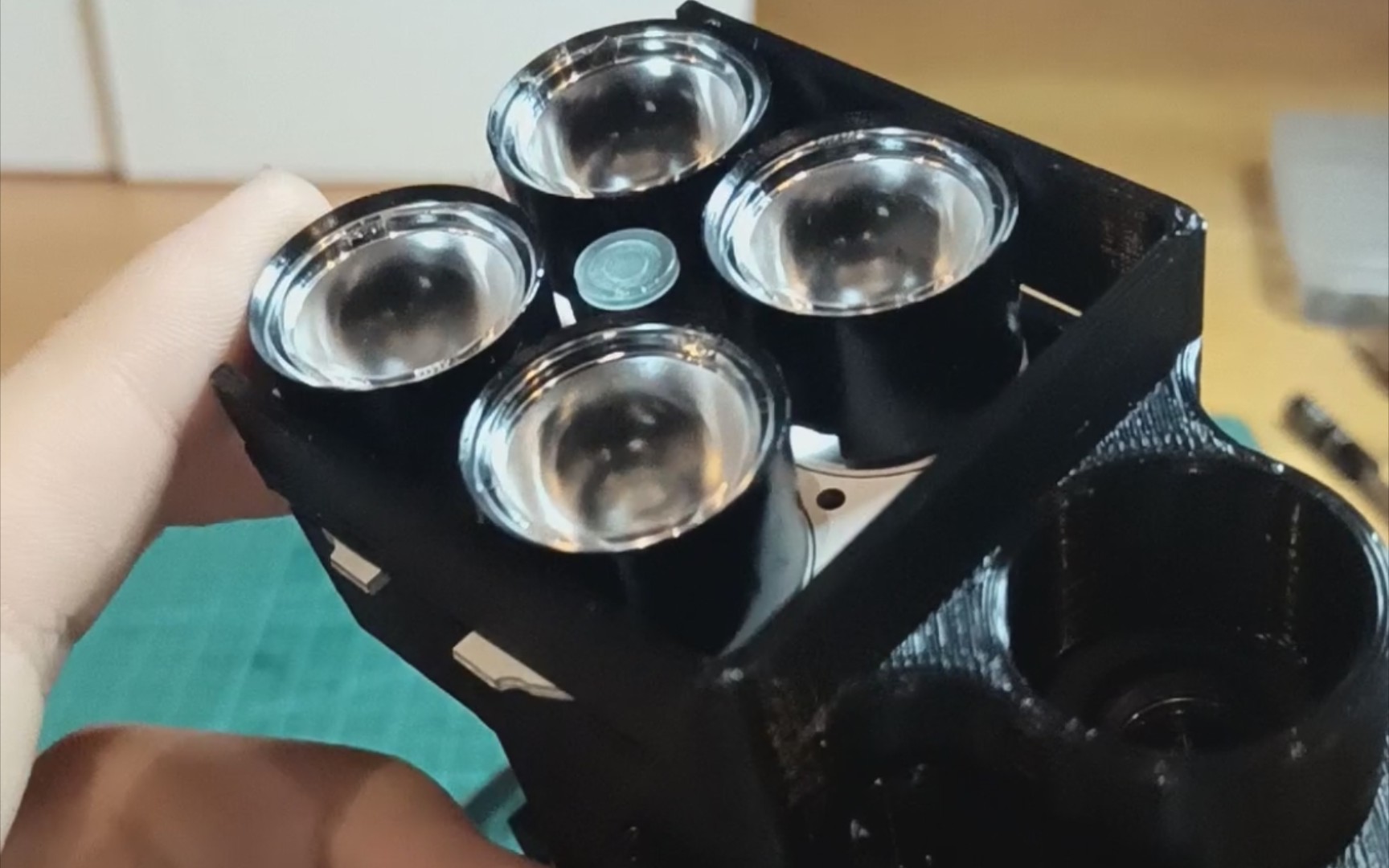 学生党自制夜视仪,小黑同款(这期点赞多少我妈就给我买多少钱的发射器