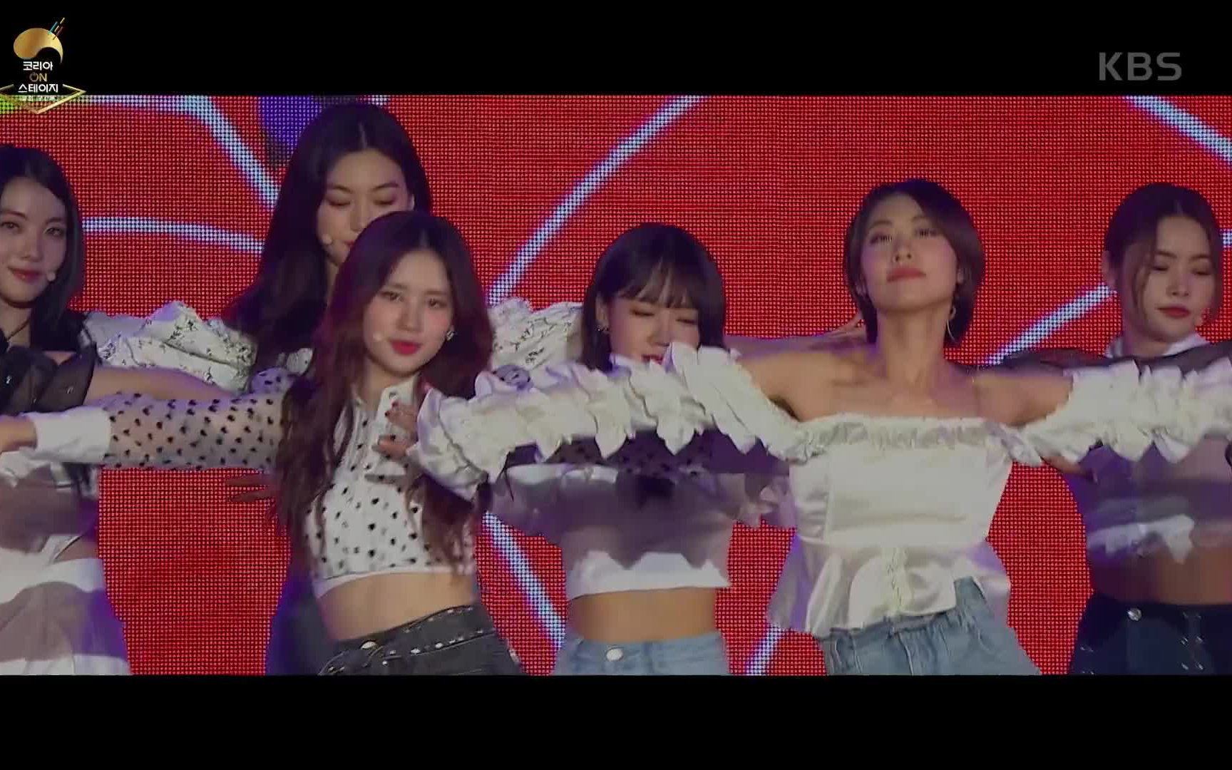 金度妍磪有情Weki Meki210812KBS表演Crush(好久没有打歌了吧,希望姐姐们都好好发展)哔哩哔哩bilibili