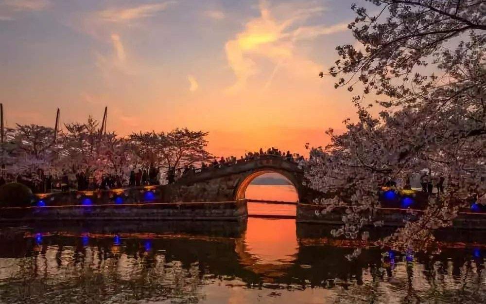 [图]下雨天 想念地坛