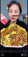 下载视频: 炒饼~   炒饼多人合集1080p 炒面炒饼炒饭哪有不好吃的?