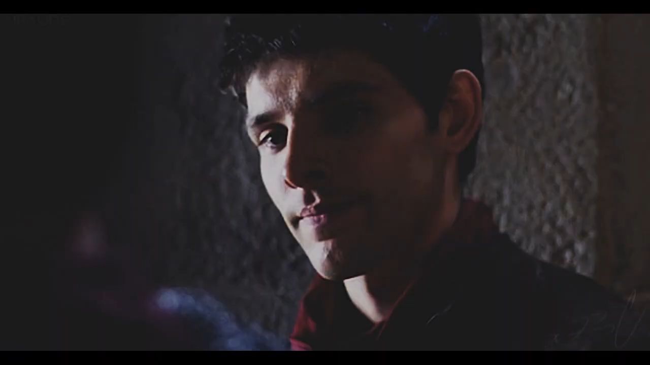 梅林传奇梅林和亚瑟在一起会更快乐吧