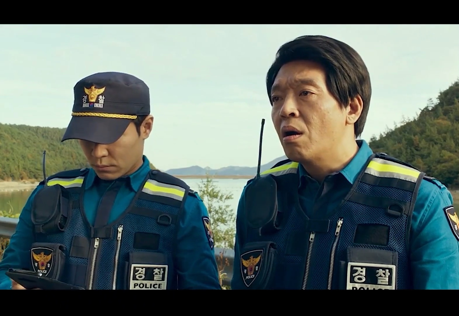 最新韩国搞笑惊悚电影《帅哥们》