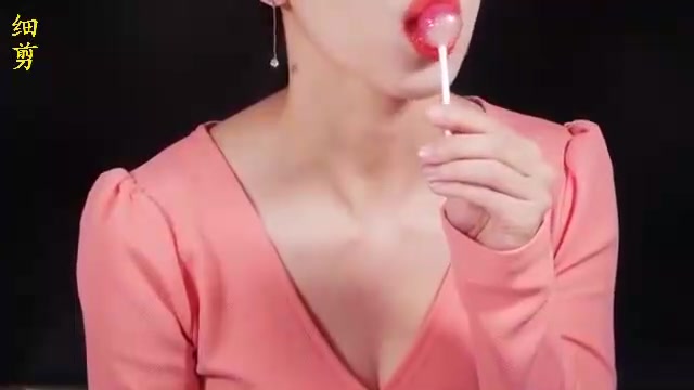 小姐姐口含棒棒糖口腔音含到你舒爽