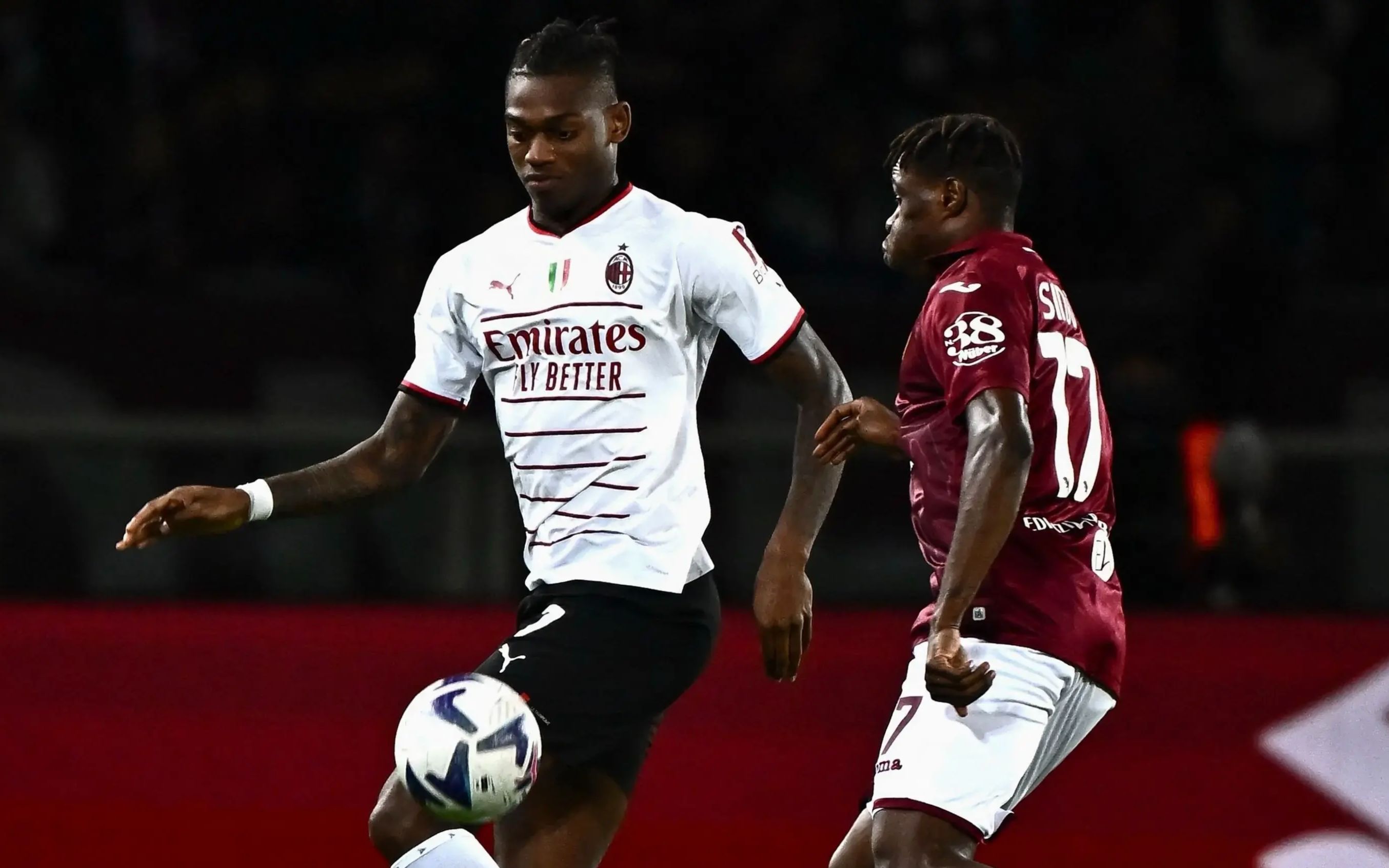 【意甲集锦】ac米兰1-2都灵,两分钟连丢两球