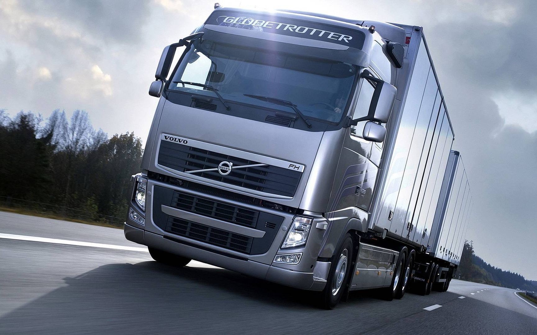 听着美妙的音乐,体验最棒的卡车,这就是欧卡的魅力.沃尔沃法国运输