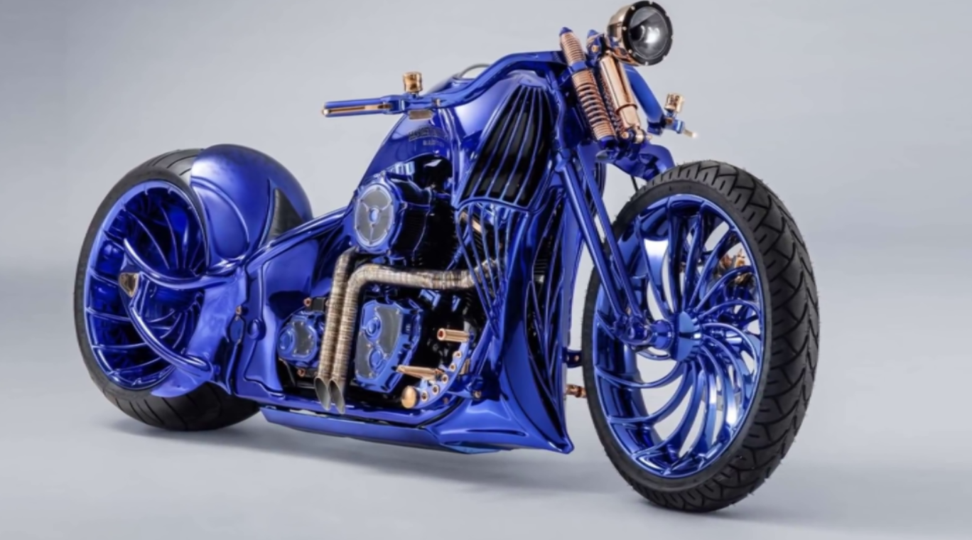 史上最贵哈雷,浑身镀金镶钻,停路边不怕钻石被抠吗_哔哩哔哩 (゜-゜)