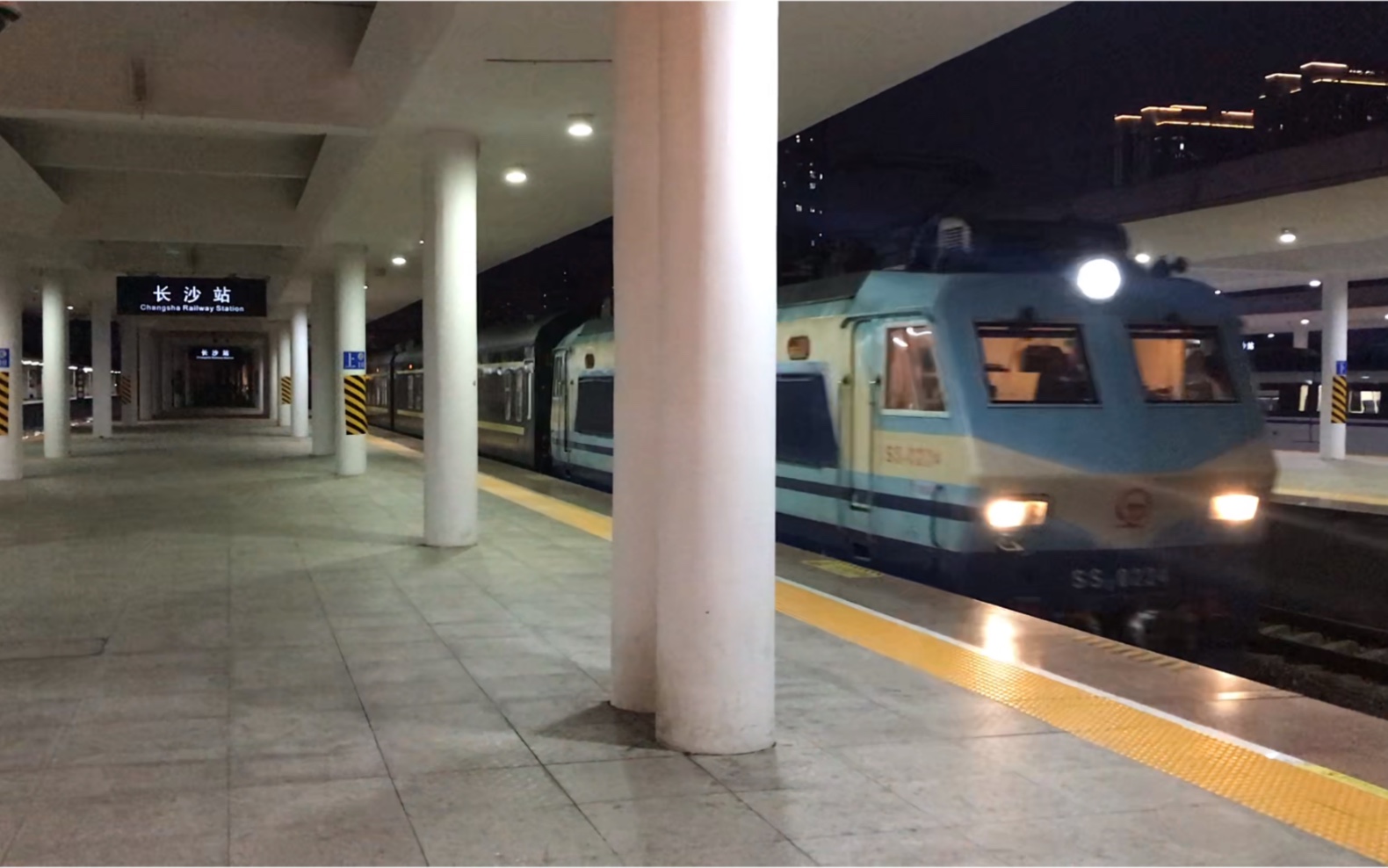 [火车][长株潭ss8动集]停靠长沙城际[z8037]石门县北-长沙