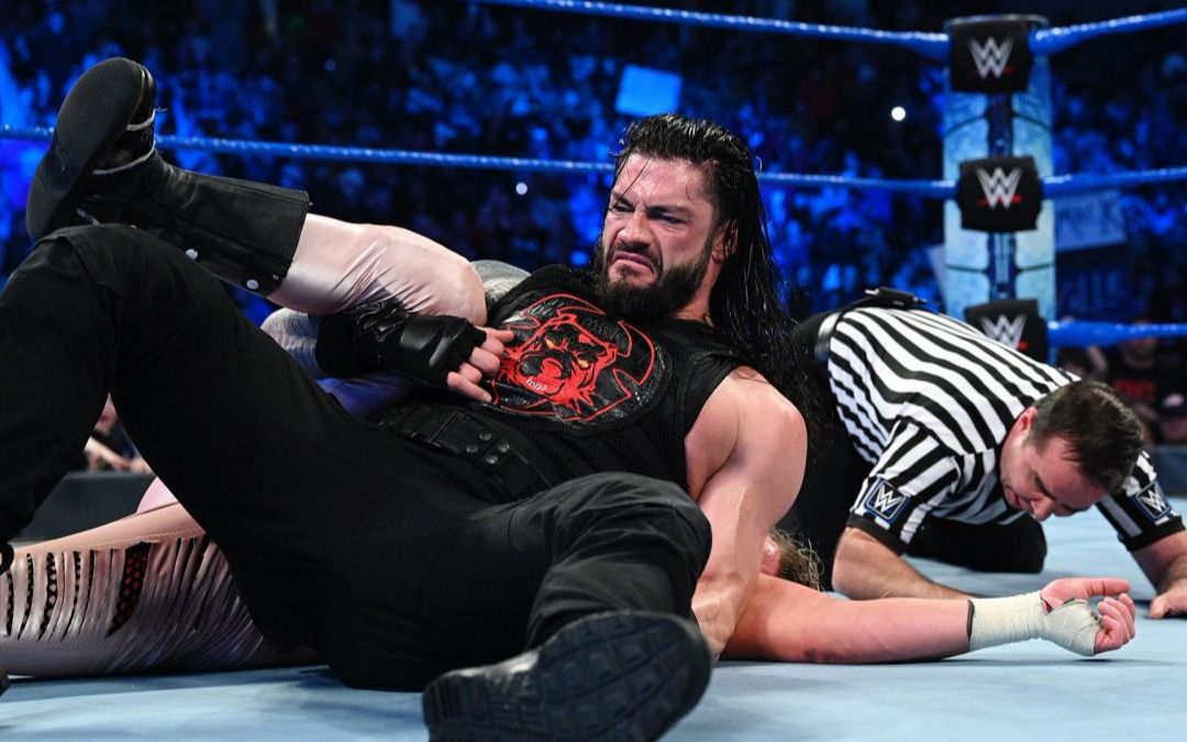 wwe罗曼对战道夫强劲飞冲肩拿下比赛