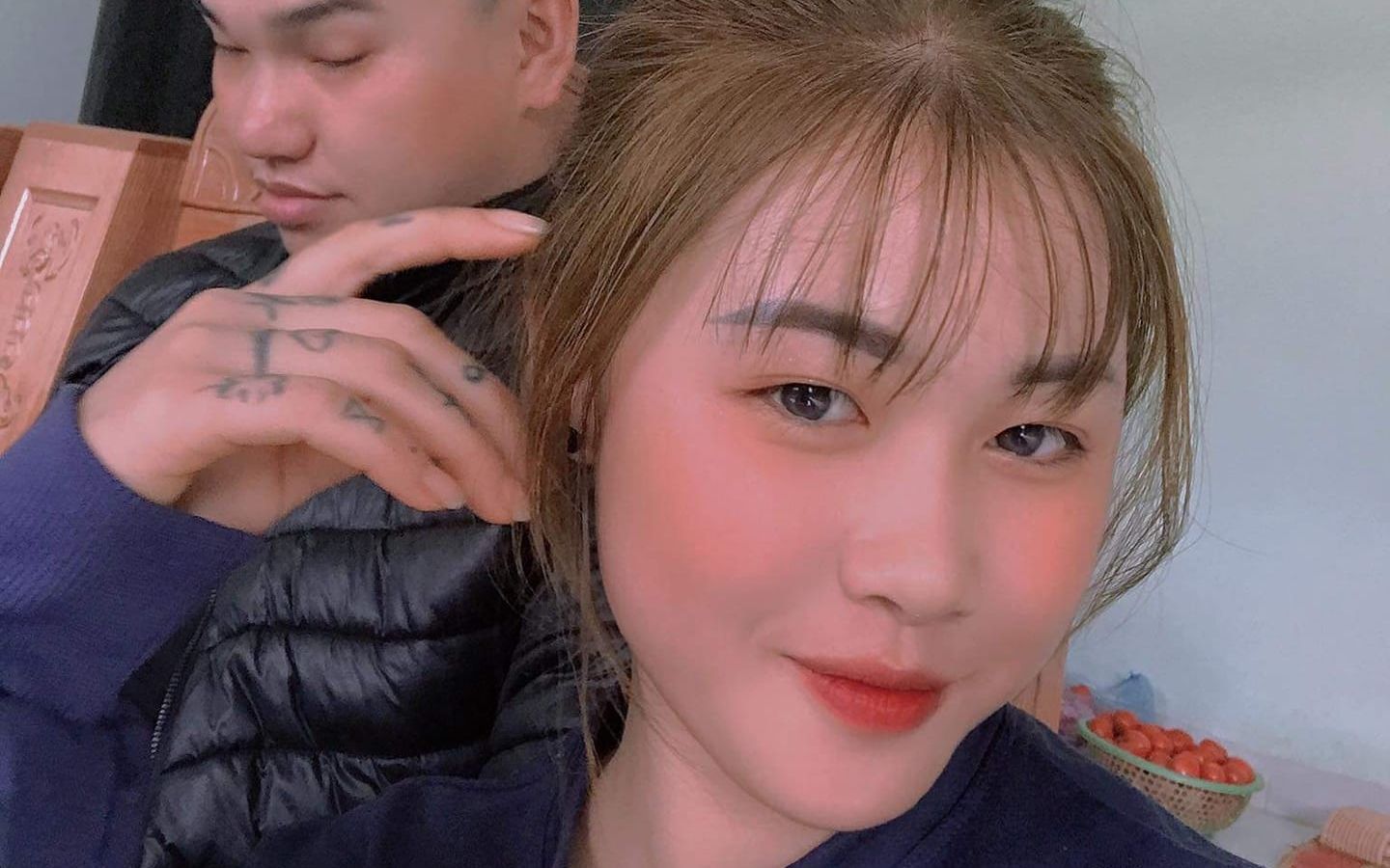 越南旅游者团队的小粉姑娘漂亮不漂亮