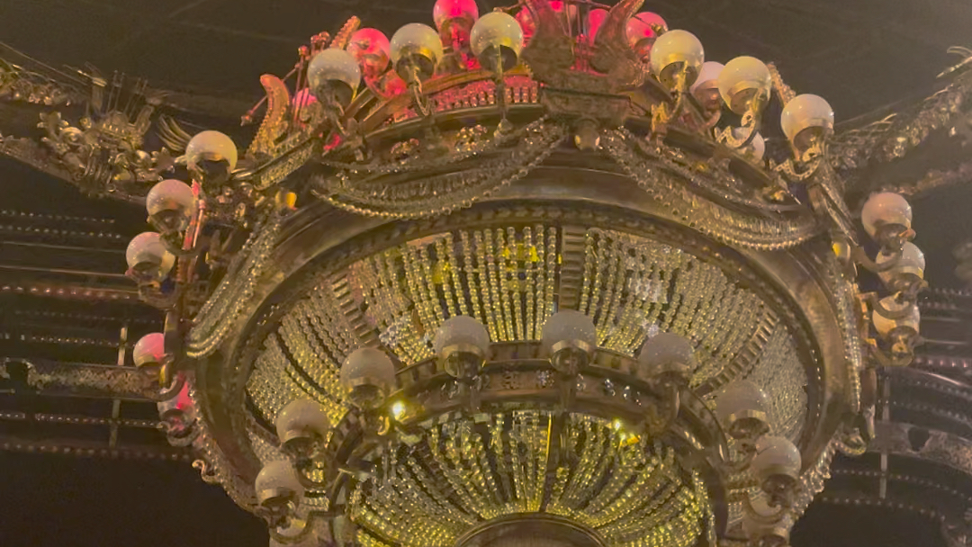 歌剧魅影中场吊灯