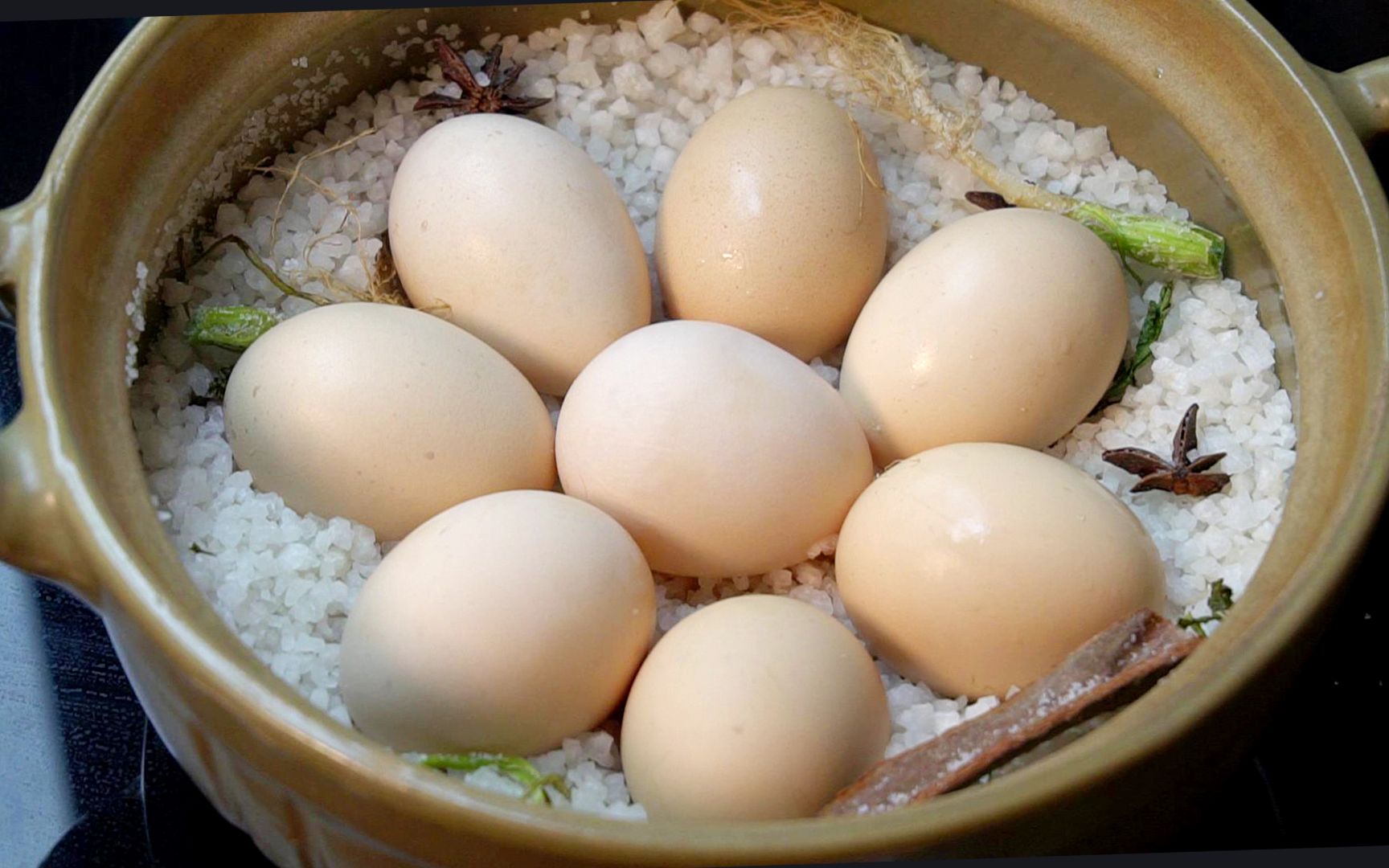 【我是马小坏】客家传统美食:古法盐焗鸡蛋!