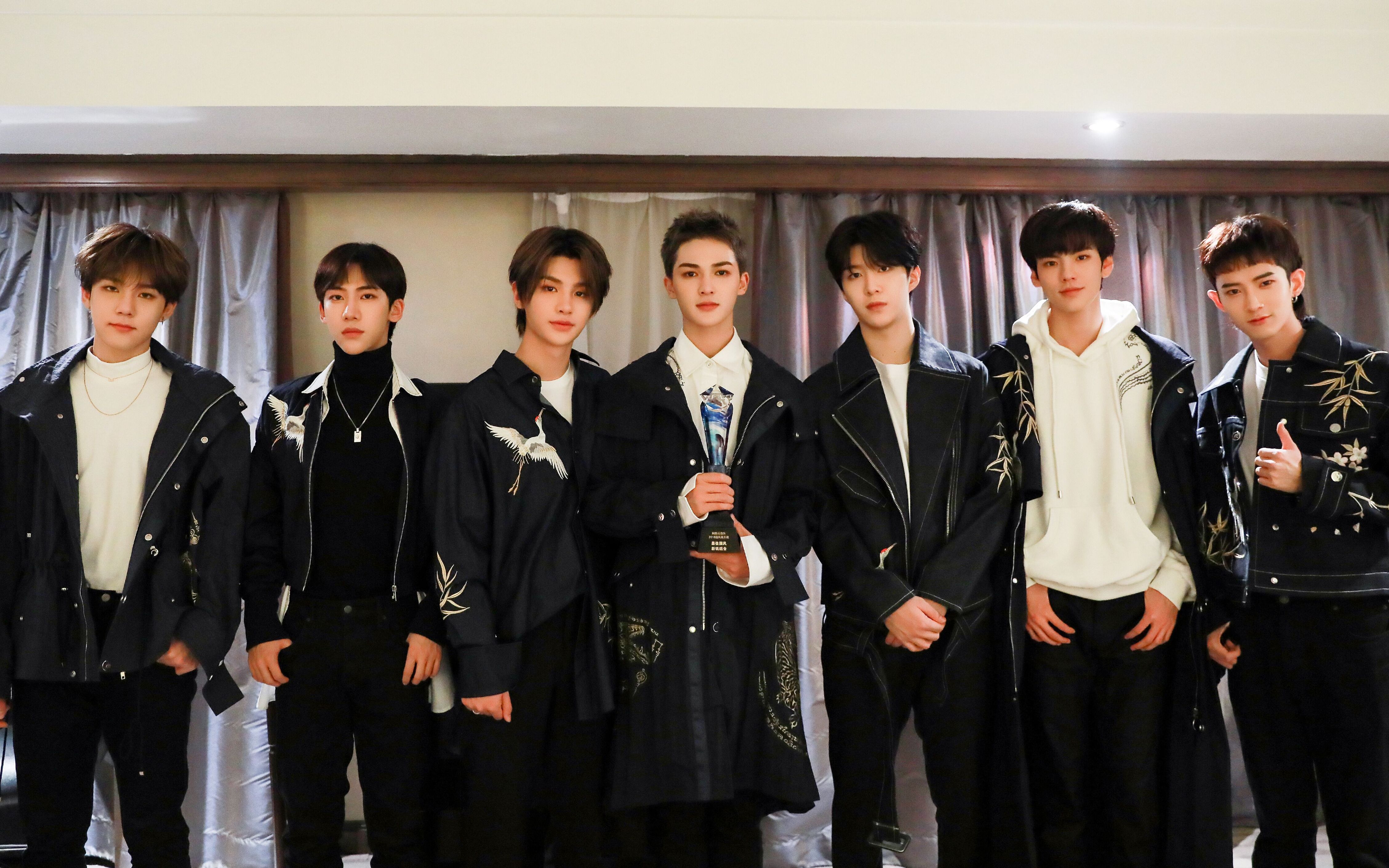 【乐华七子next】在一起 181103国风极乐夜_哔哩哔哩 (゜-゜)つロ