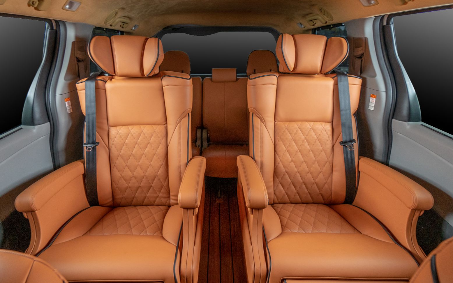 神级mvp丰田塞纳爆改内饰改装讲解视频