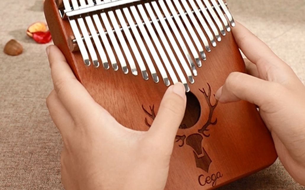 乐器双指琴弹奏我和我的祖国曲谱跟学教学示范21音卡林巴拇指琴演奏