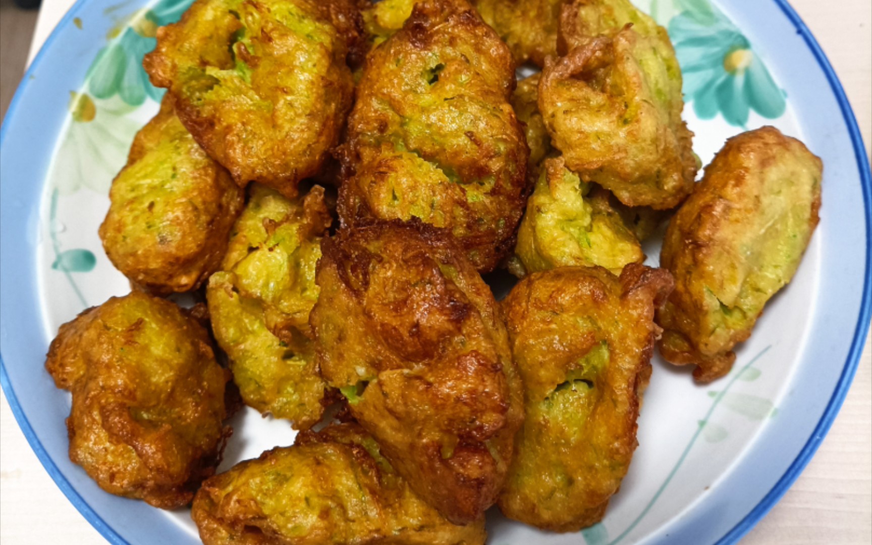 成功上岸,油炸西葫芦丸子