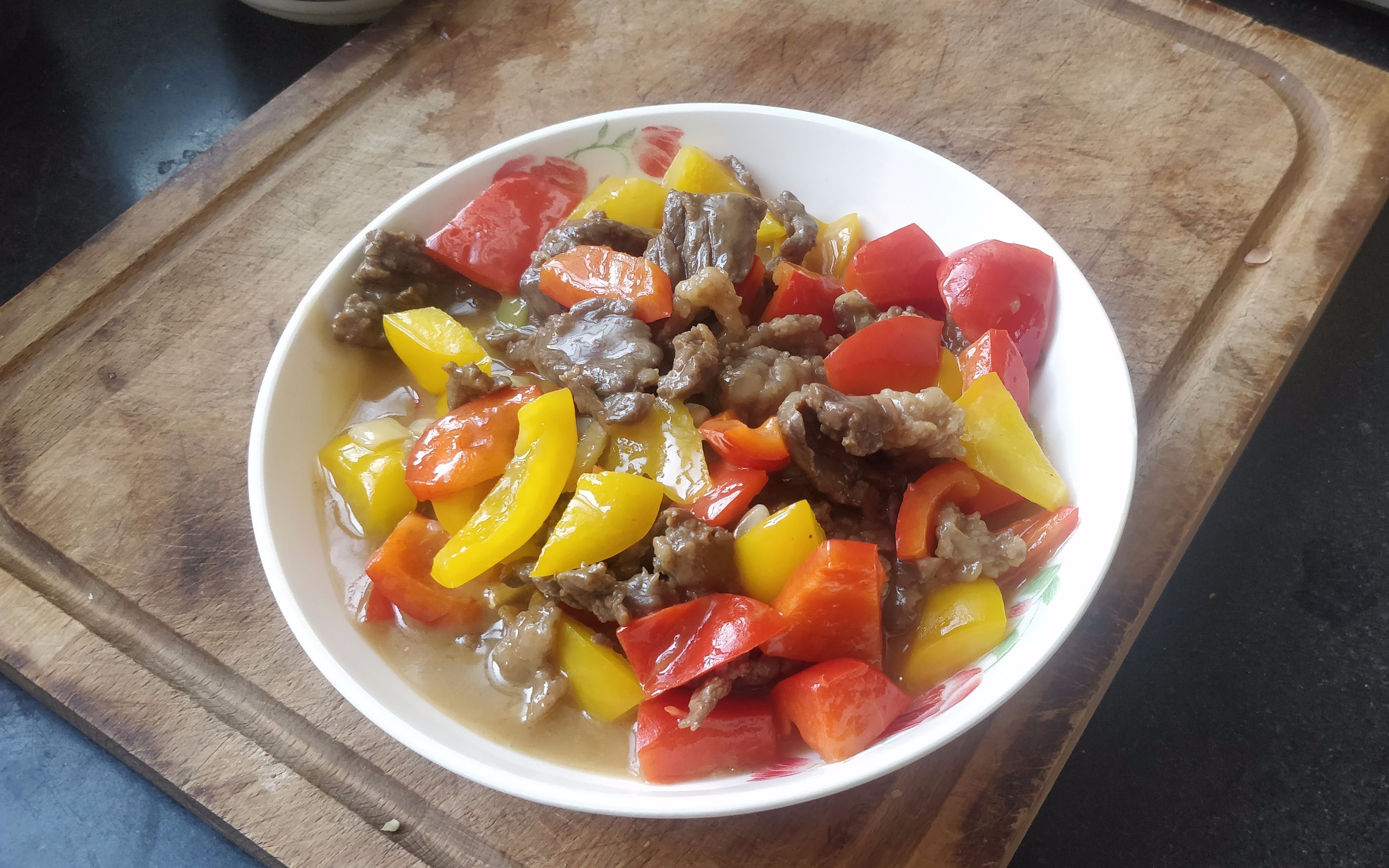 彩椒炒嫩牛肉