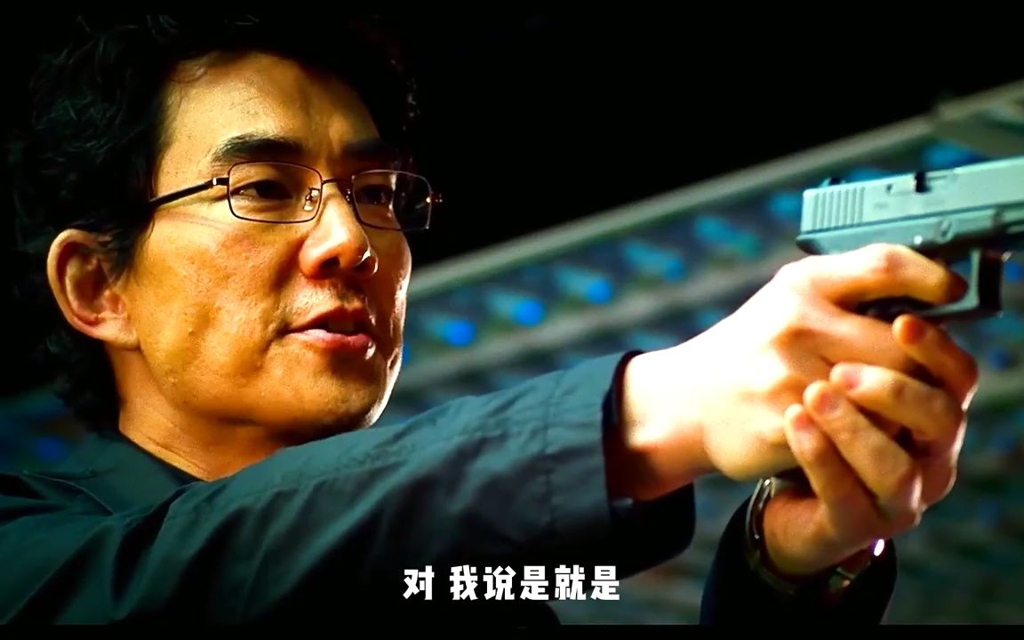 落魄混混被逼潜入悍匪团伙,谁知大嫂看到他魂都丢了!经典港片