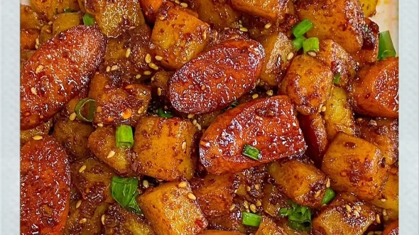 孜然香肠土豆丁