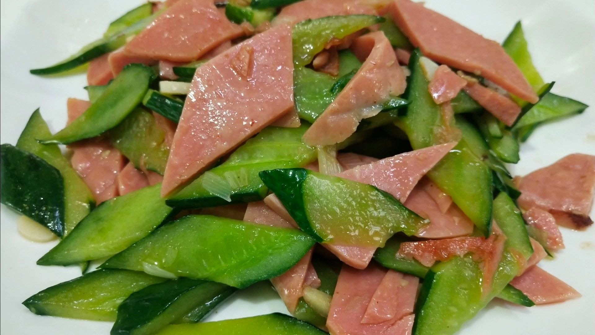 厨师长分享"凉瓜炒火腿"的家常做法 ,简单易学,上桌就被扫光