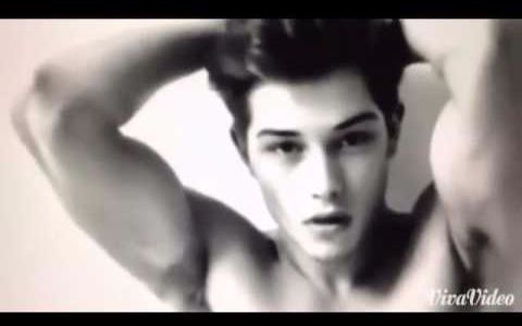 [图]【中了你美颜的毒】Francisco Lachowski - Toxic -- Britney Spears