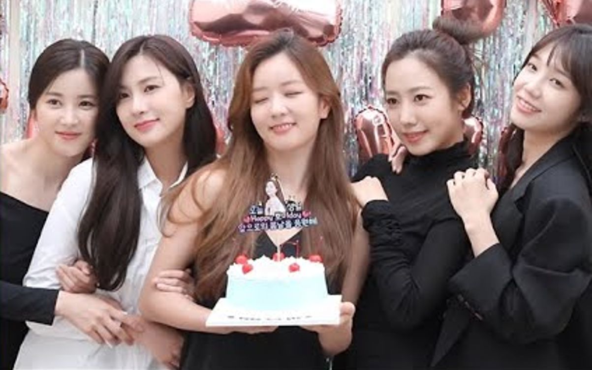 【五院联合】210827.Apink Diary 2021 Ep.3  Apink的New简历拍摄现场!(feat.普美的生日)哔哩哔哩bilibili