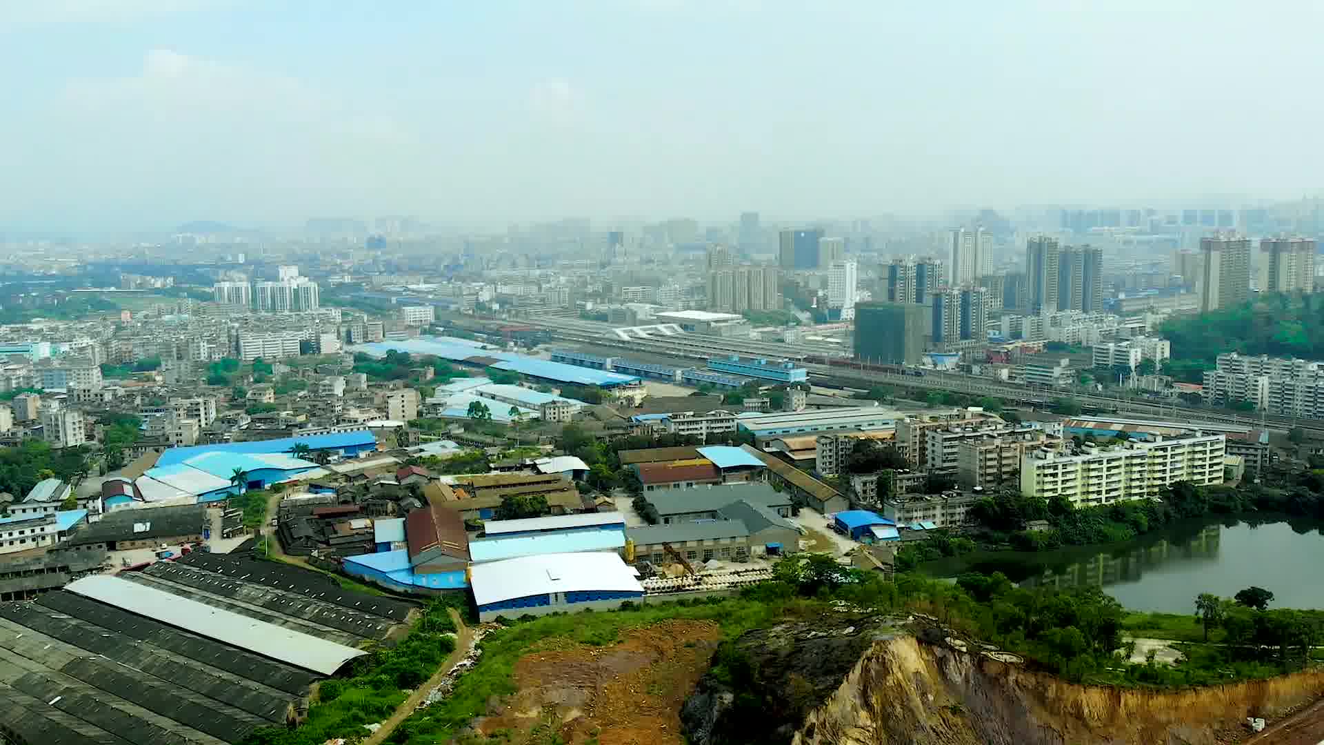 航拍广西玉林白马岭公园,据说这里的风水很好,不知道是不是