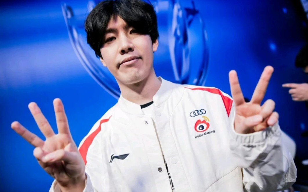 何必怀念18年的theshy?今天,他亦是巅峰!