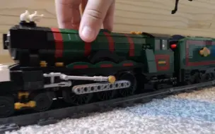 Télécharger la video: LEGO 60103 Flying Scotsman (Moc showcase)