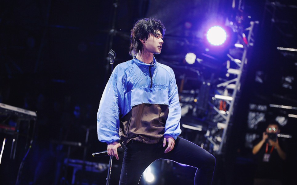 这个雨下的好好看啊太一马栏山音乐节81不完整lutra侍世迟像暗杀似的