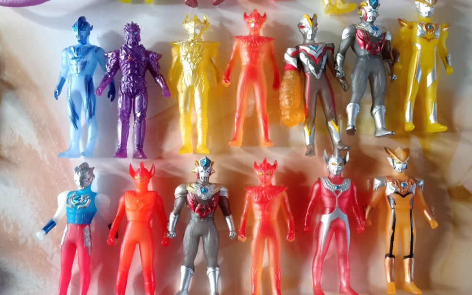 【六视图展示】个人收藏的奥特曼透明限定软胶(部分)