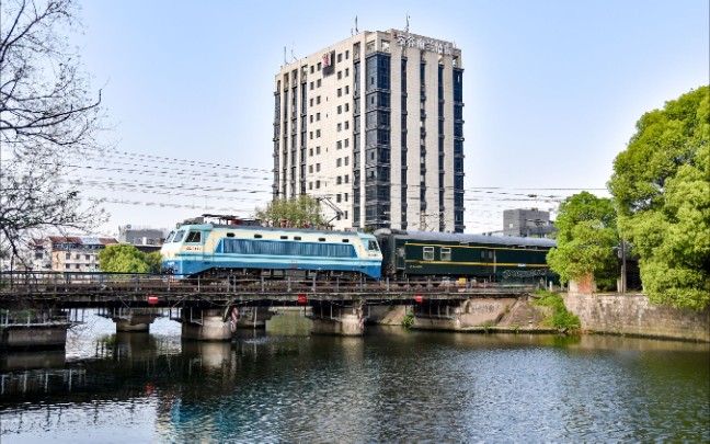 【中国铁路】上局萧甬线-余姚江畔拍车