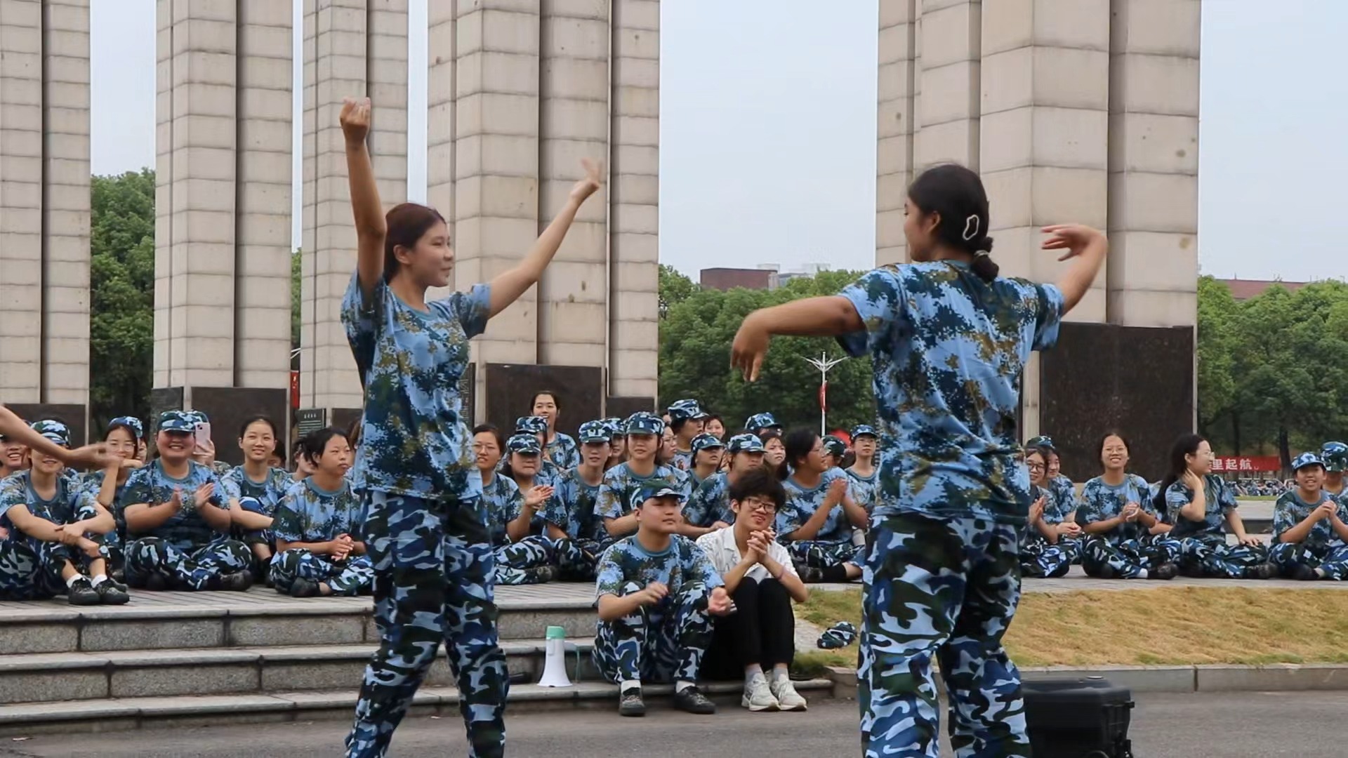 [图]当军训遇上少数民族