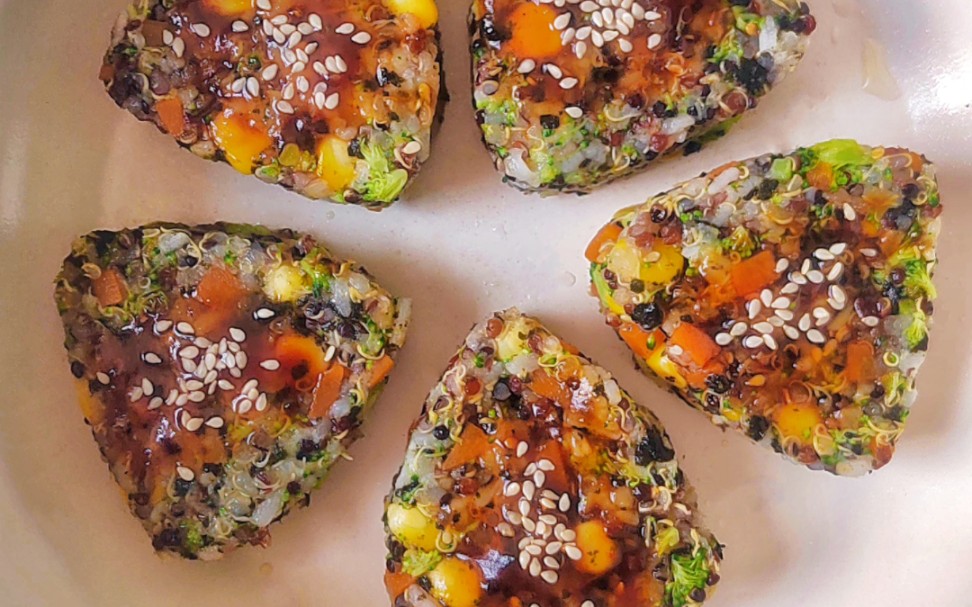 一起来做好吃的藜麦蔬菜饭团,大小朋友都爱吃