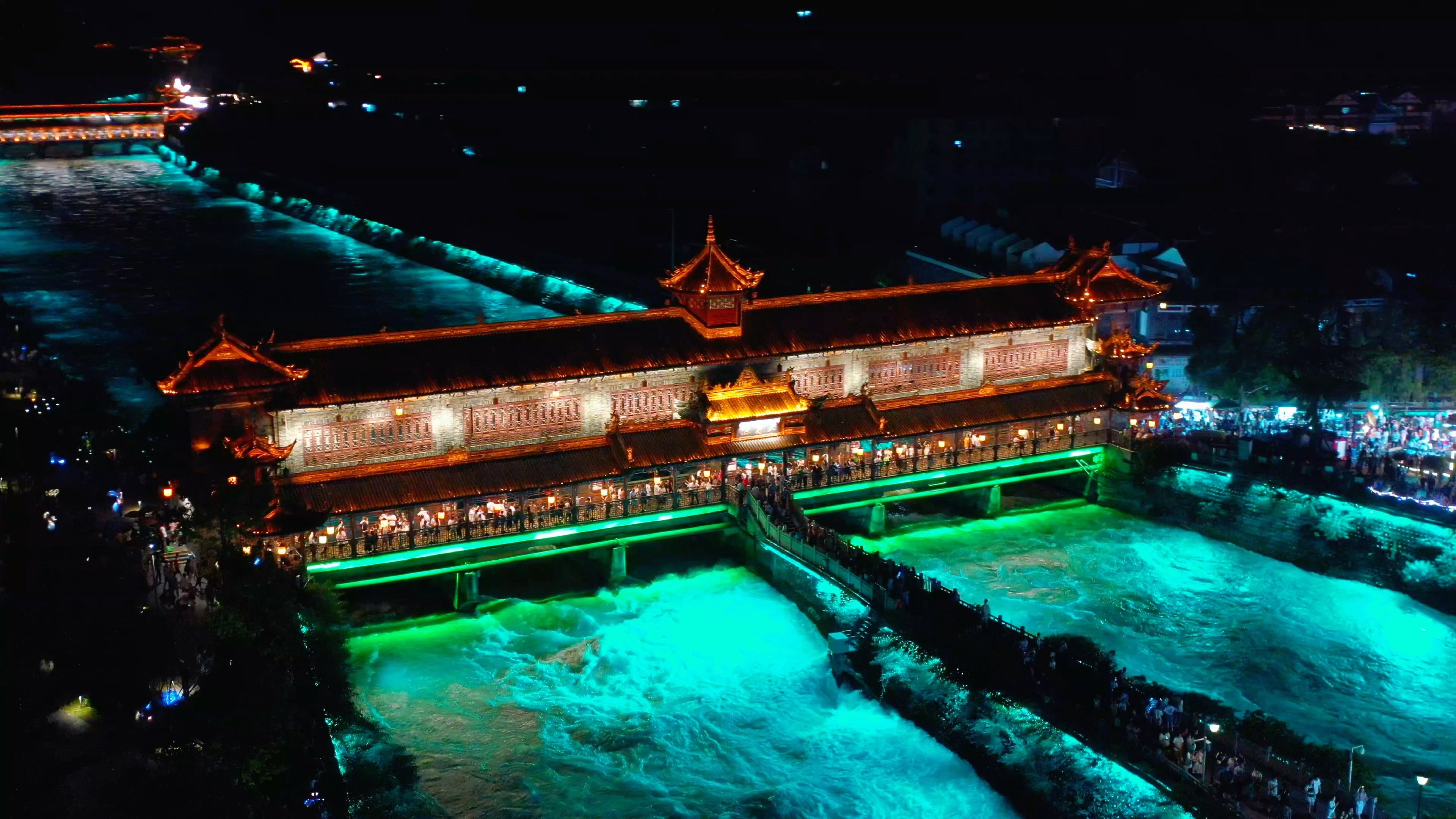 都江堰南桥 夜景图片