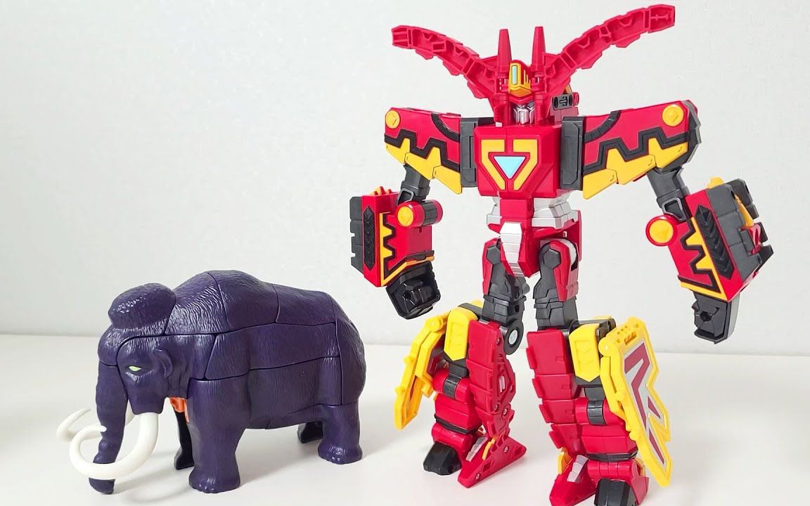 咖宝车神变形汽车玩具,全新兽王泰山变出3种形态!