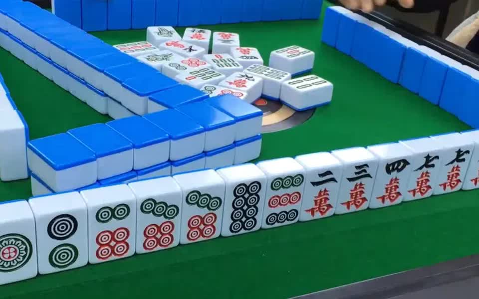 四川麻将:划船不用桨,打麻将全靠浪!