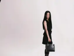 Tải video: jisoo ins更新