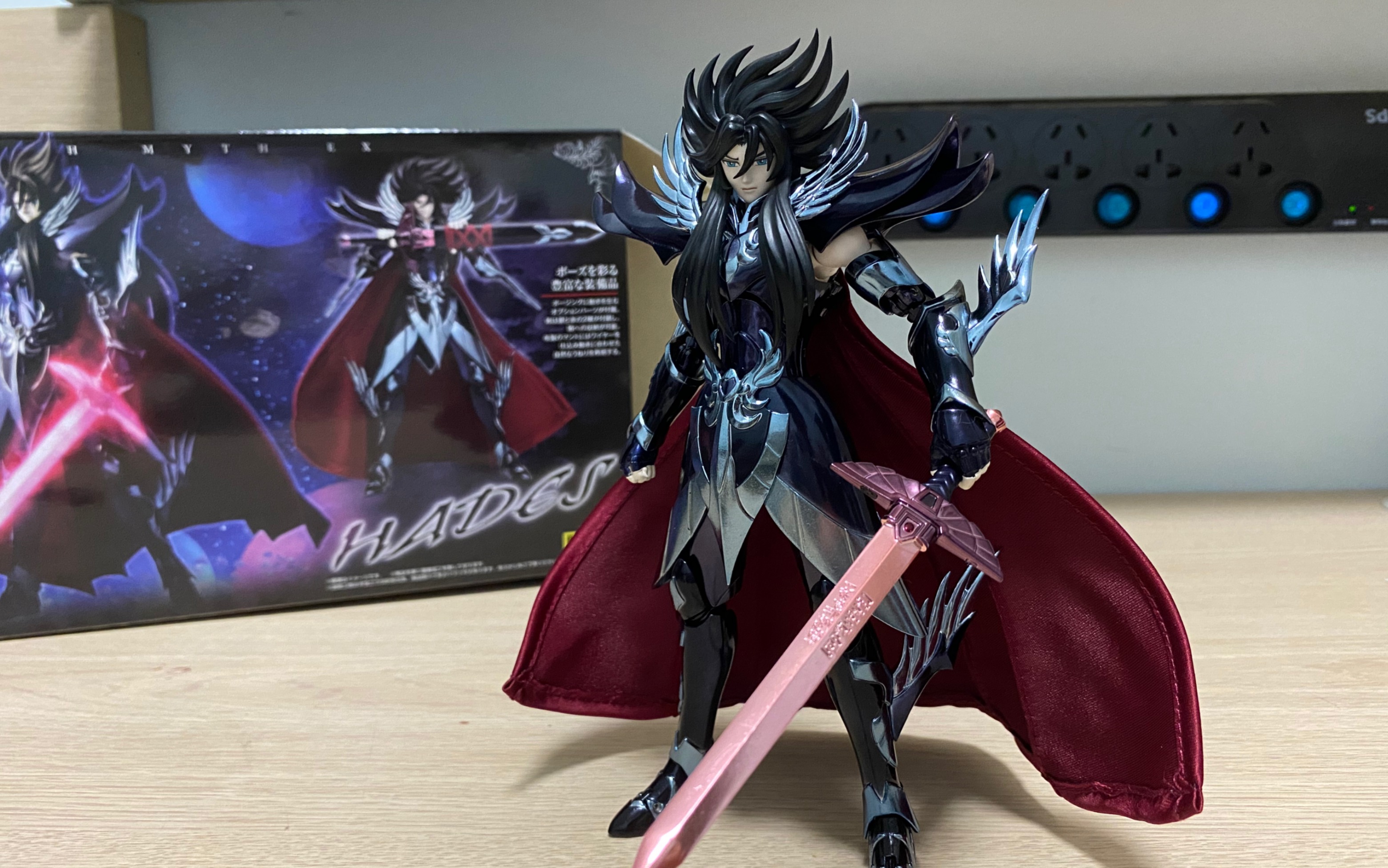 忧郁的美男子,圣衣神话年度大戏,圣衣神话ex metal冥王哈迪斯!