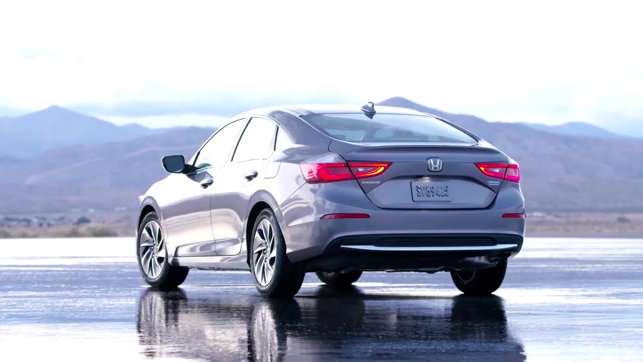 2020款本田insight混合动力,全系标配honda sensing主动安全系统,一键